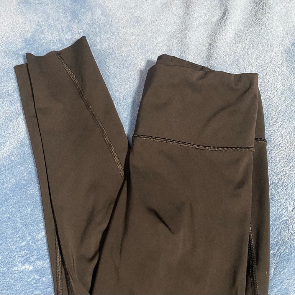 athleta leggings with zip up pockets - Picture 2 of 6
